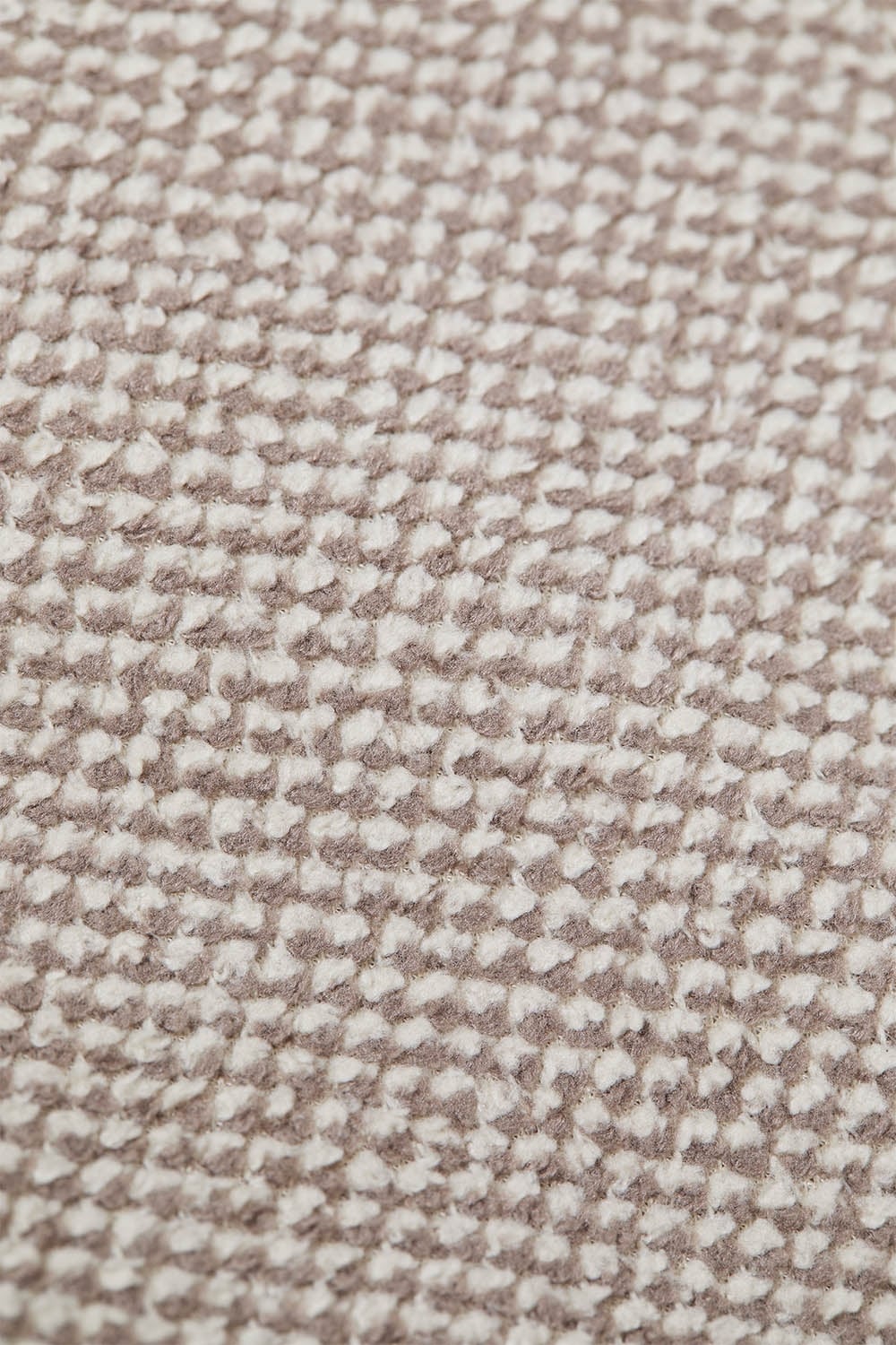 Modulinės sofos KENDALA siūlių detalė