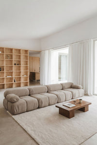 Modulinė sofa KENDALA iš priekio, boucle šalavijo žalia