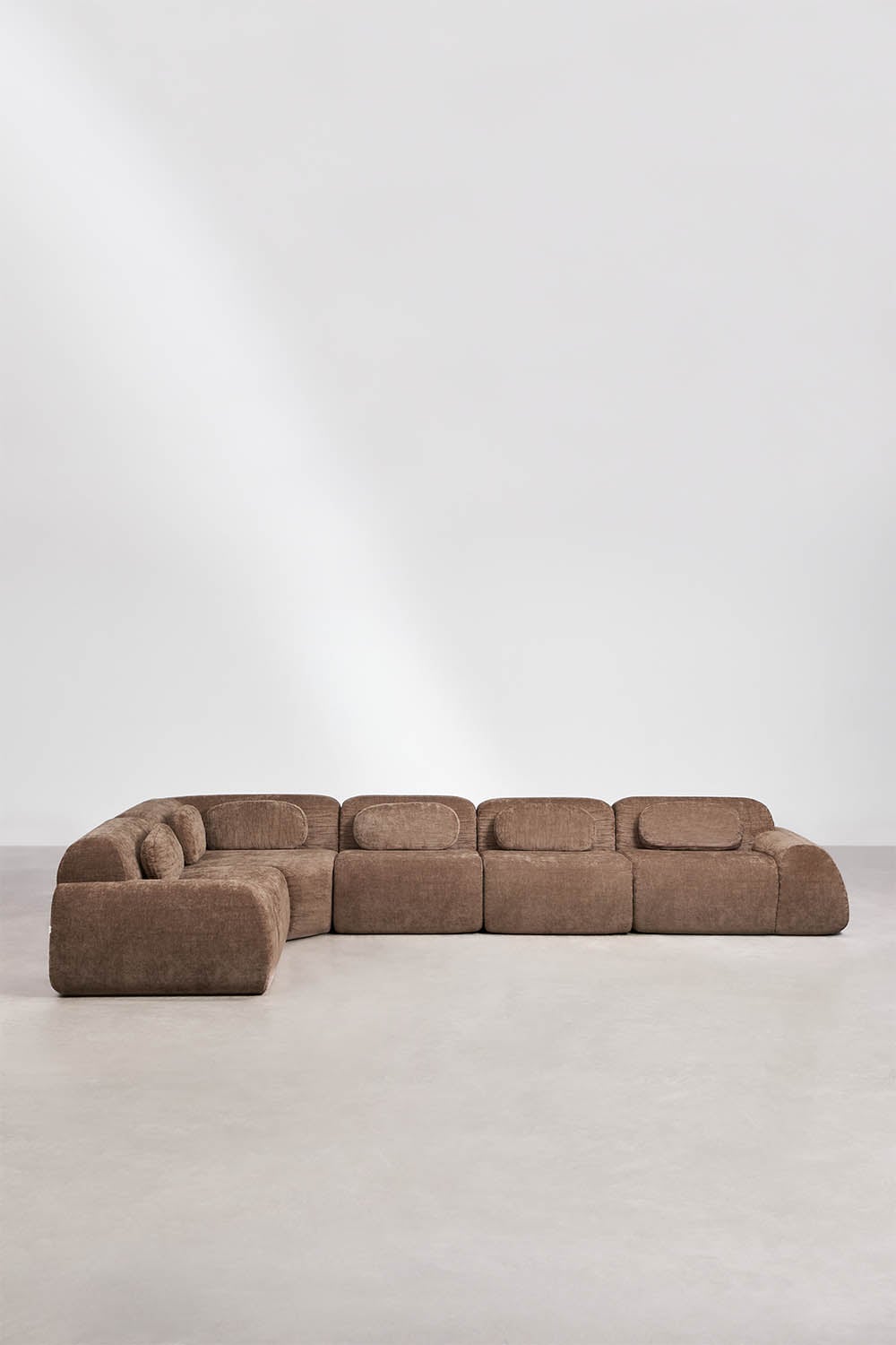 Modulinė kampinė sofa MERIDENA vakaro apšvietime