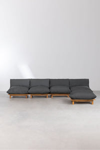 Išskleidžiama sofa BRINA tamsaus interjero fone