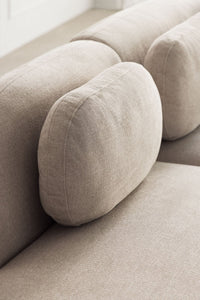 Modulinė sofa KOKETERA moderniame svetainės interjere
