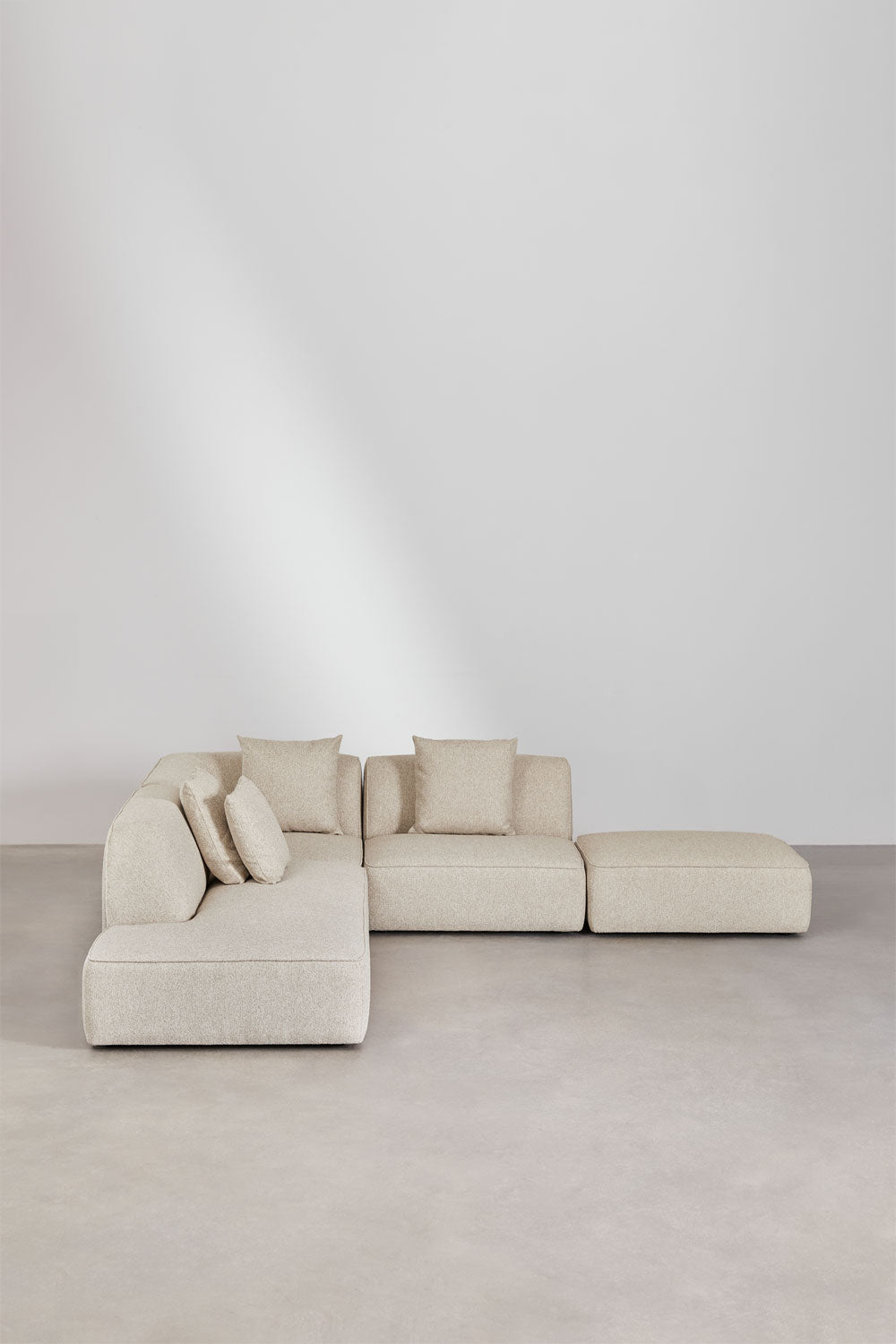 Modulinė kampinė sofa KARDENA su gultu ir pufu – kitu rakursu