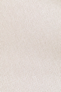 Modulinė sofa TEMPLENA su dešiniuoju gultu – tamsaus interjero fone