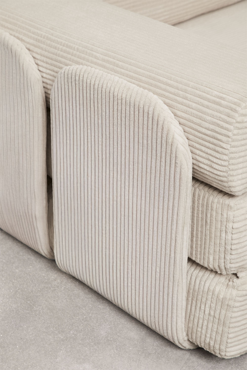 Sofa-lova PAULENA – paviršiaus detalė