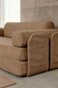 Sofa-lova PAULENA miegamajame, bendras vaizdas