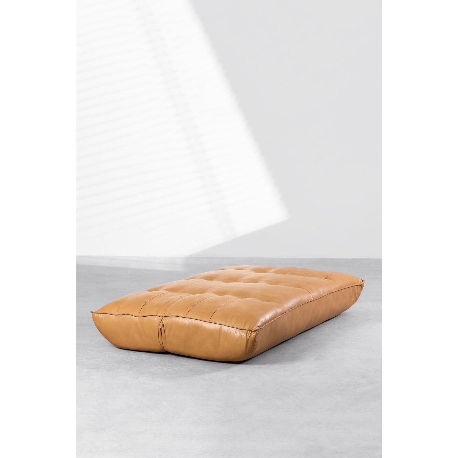 Trijų vietų išskleidžiama sofa MATI