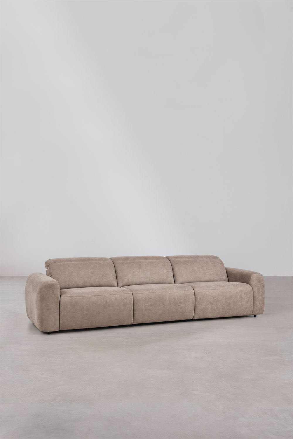 Trivietė elektrinė sofa PEGERA – kitu rakursu