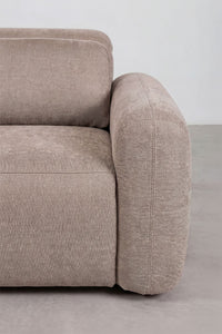 Trivietė elektrinė sofa PEGERA – įžambus rakursas