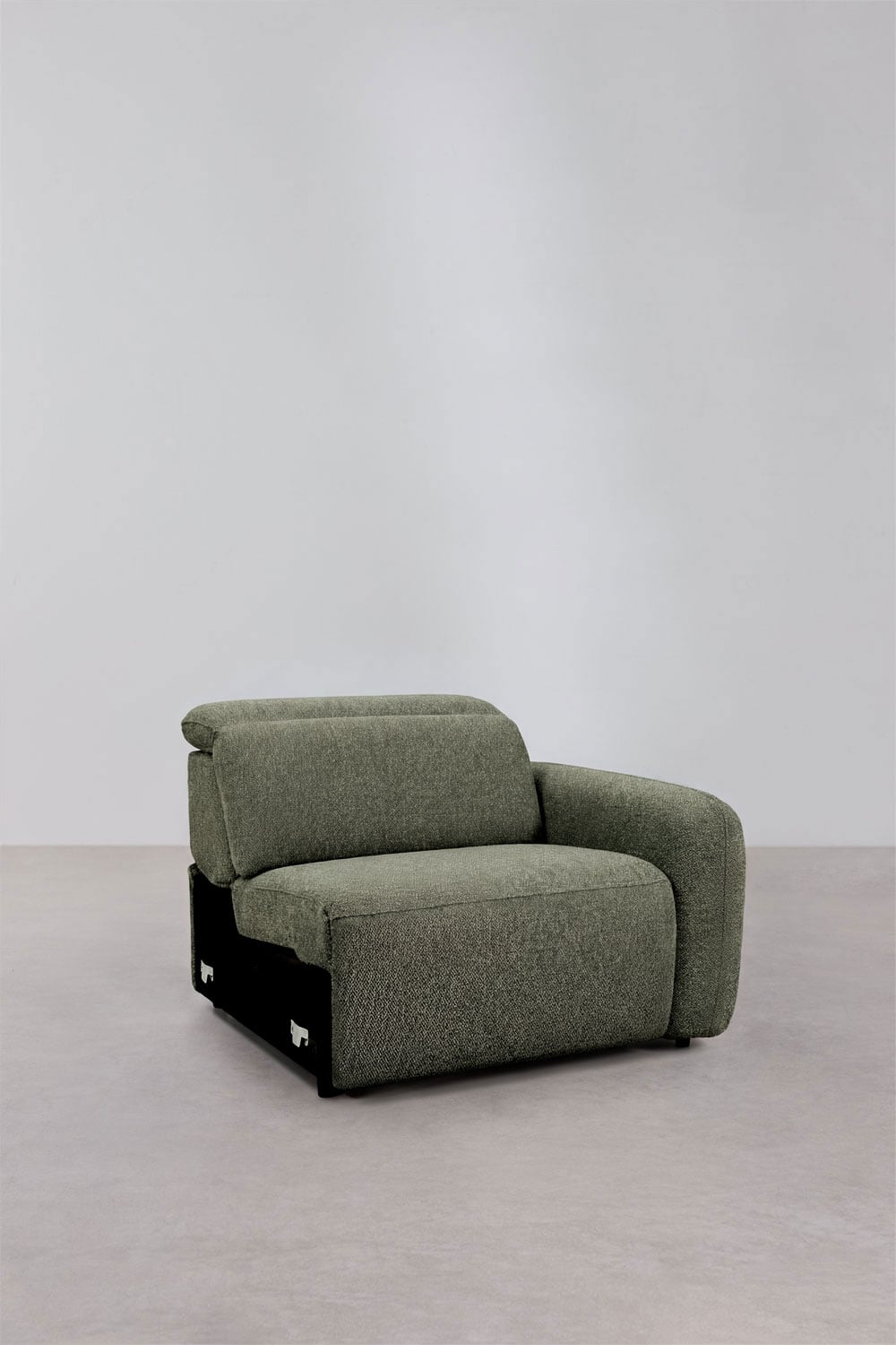 Trivietė elektrinė sofa PEGERA dekoratyvinė pagalvėlė iš arti