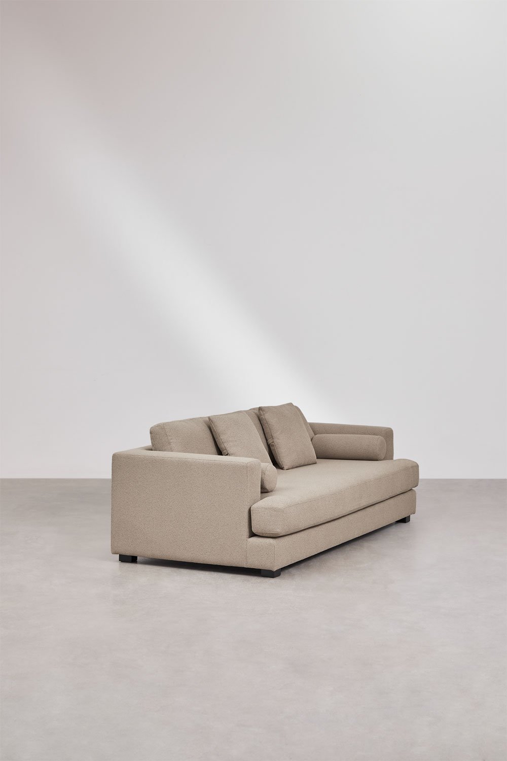 Trivietė sofa NELTON iš boucle audinio, švelniai balta