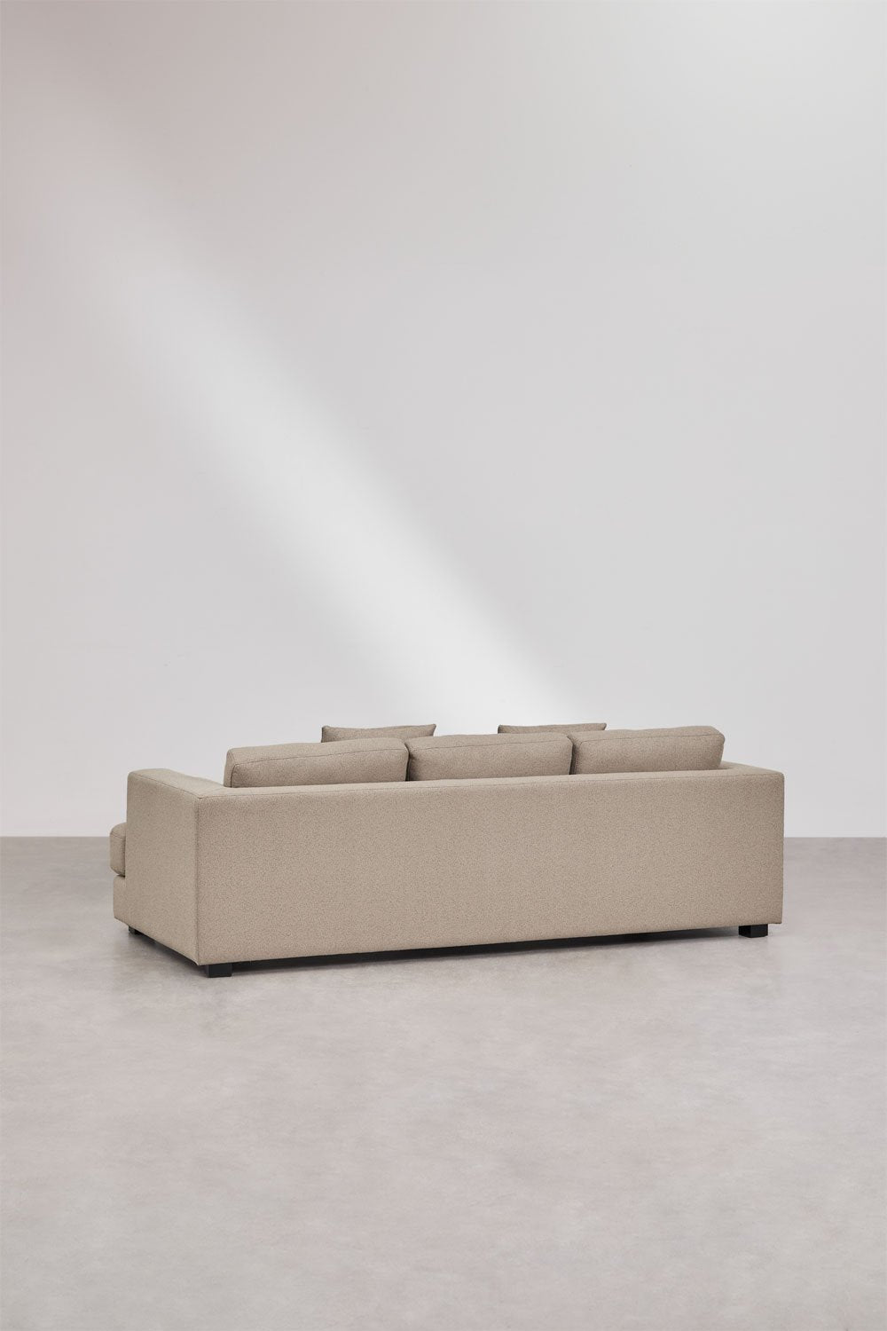 Trivietė sofa NELTON iš boucle audinio, švelniai balta