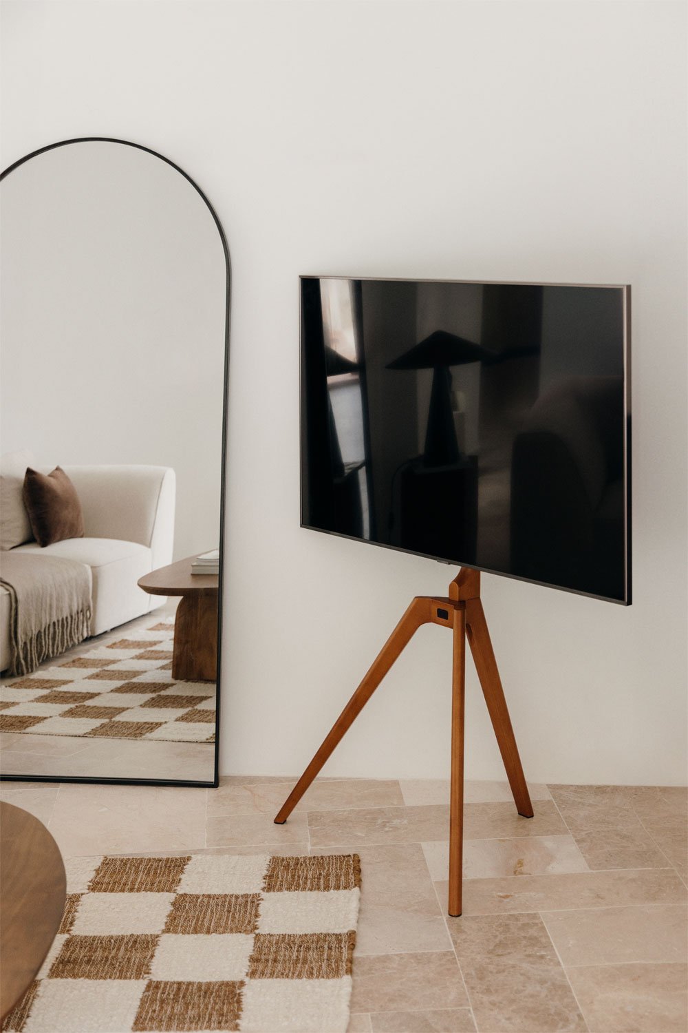 TV stovas JONNY, plienas ir bukas