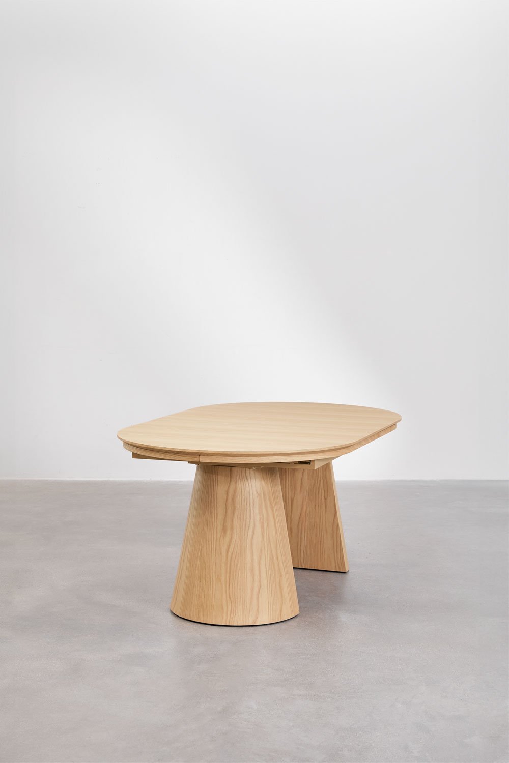 Stalas MONTANA, ovalus 180–240×105 cm, ąžuolas