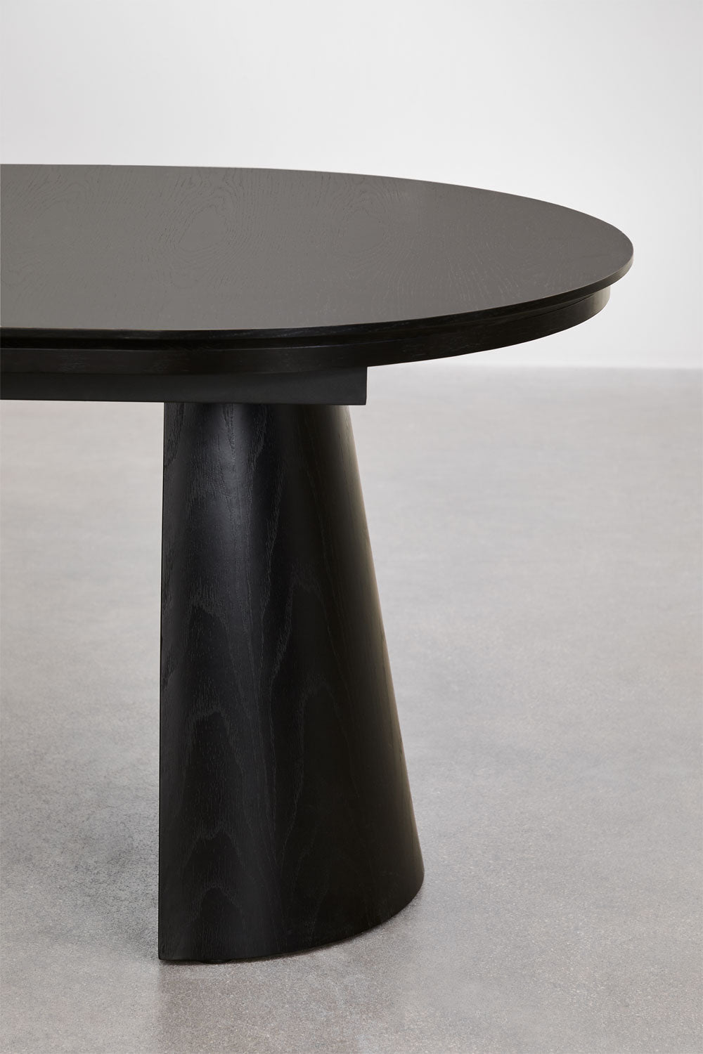 Stalas MONTANA, ovalus 180–240×105 cm, juoda