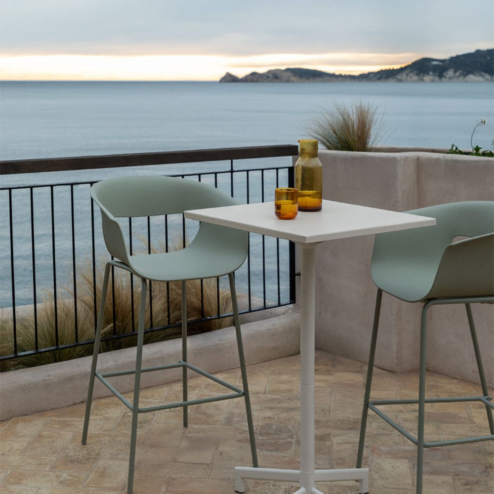 Alto square bar table, white