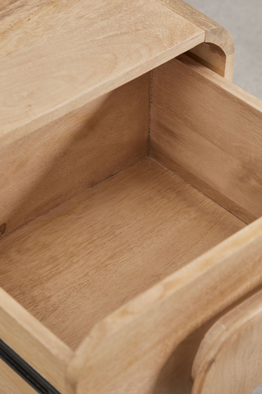 Naktinis staliukas JOLLIE iš mangų ir akacijos medienos