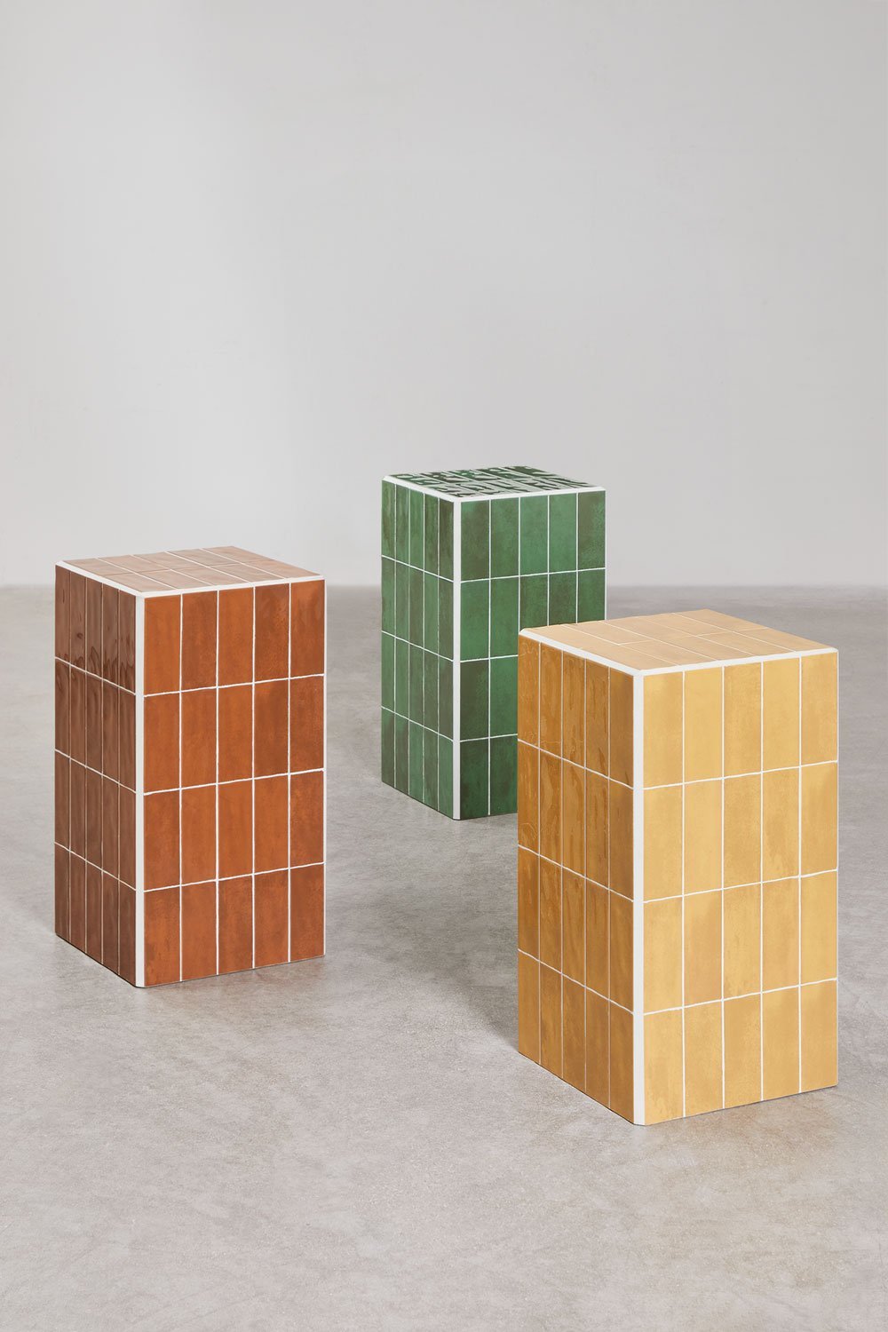 Lauko staliukas BONGANI, rudas 30x30 cm