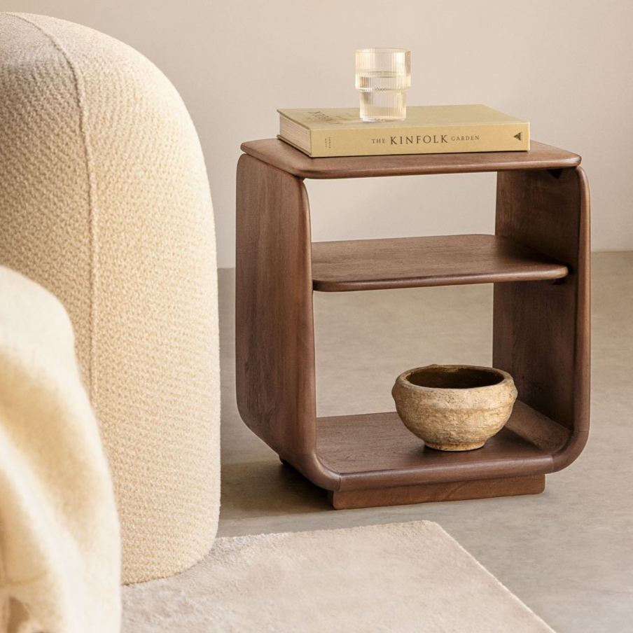 Šoninis staliukas TKISARE, medis