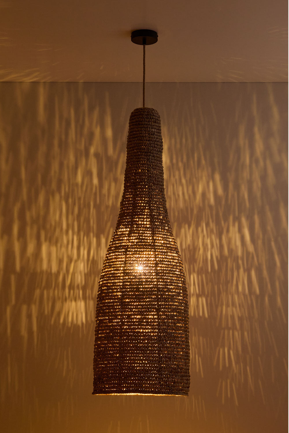 Šviestuvas RATTAN, medaus ir juodas, 105 cm