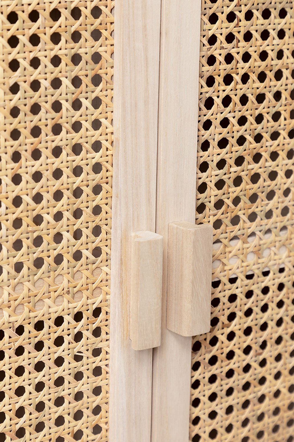 Komoda RELDU, paulovnijos medžio su ratanu