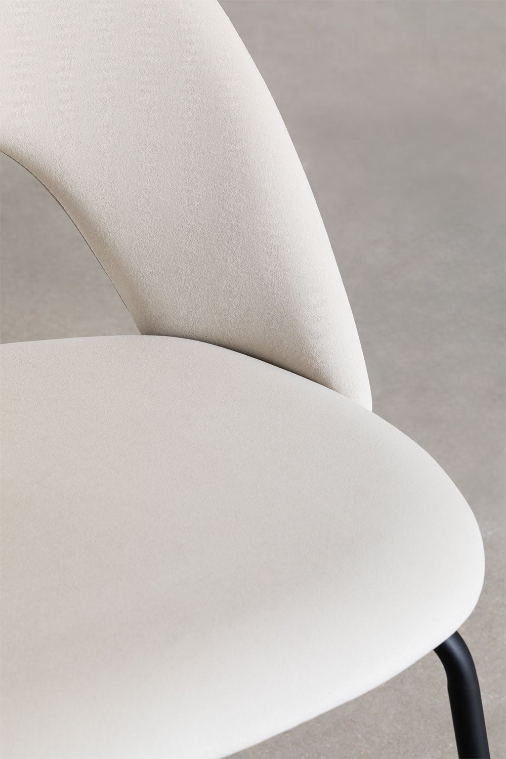Valgomojo kėdė GLORINA, Aksamitny Beige Cream, juoda kojos