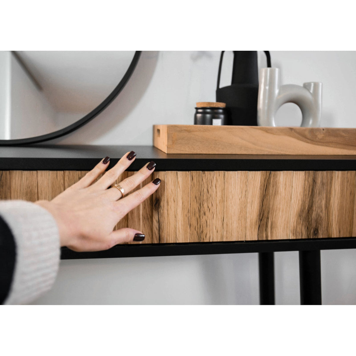 Tualetinis staliukas MAGNUS, 104 cm, juoda+ąžuolas – vidaus talpa