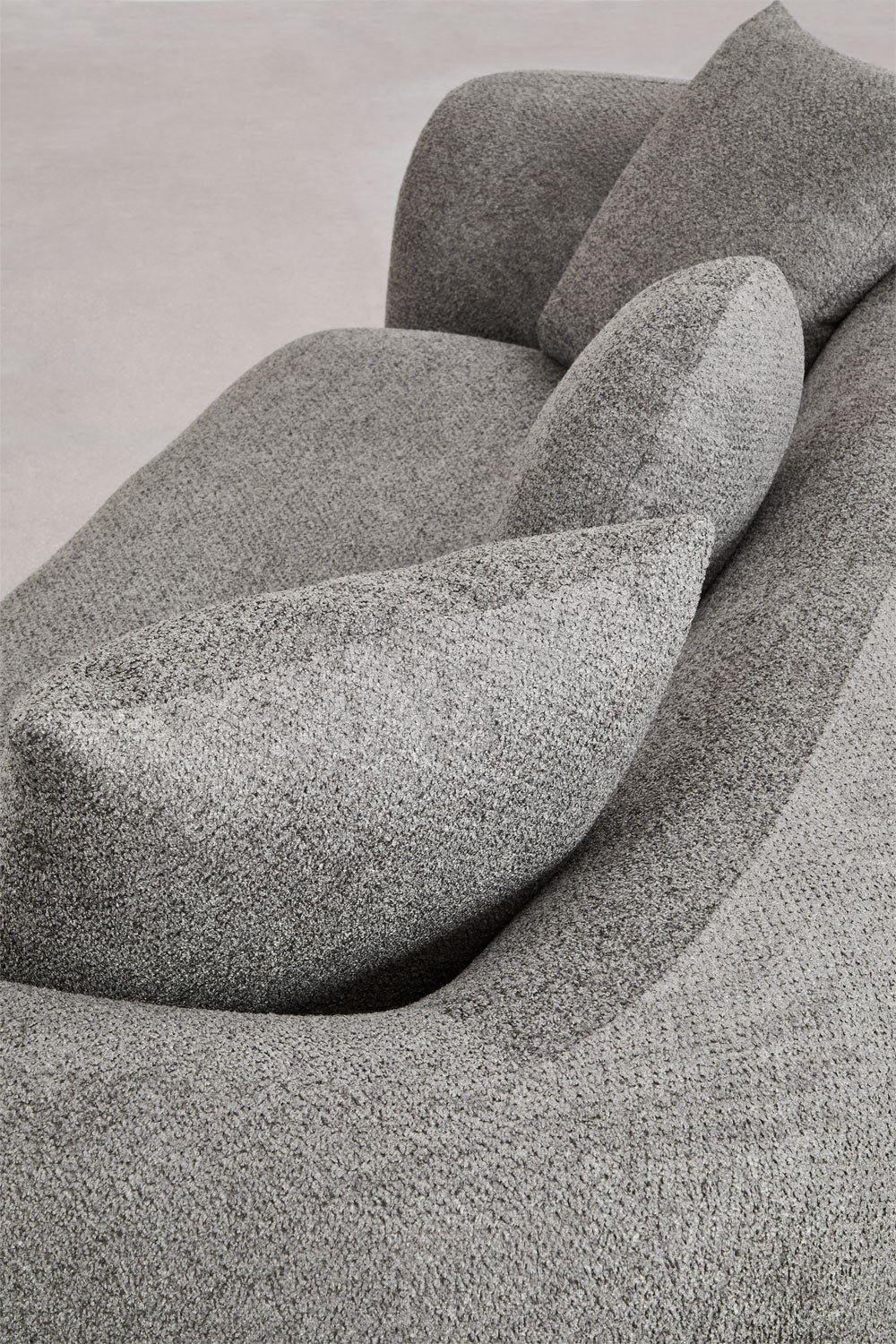 Trivietė sofa LUCIA, pilka