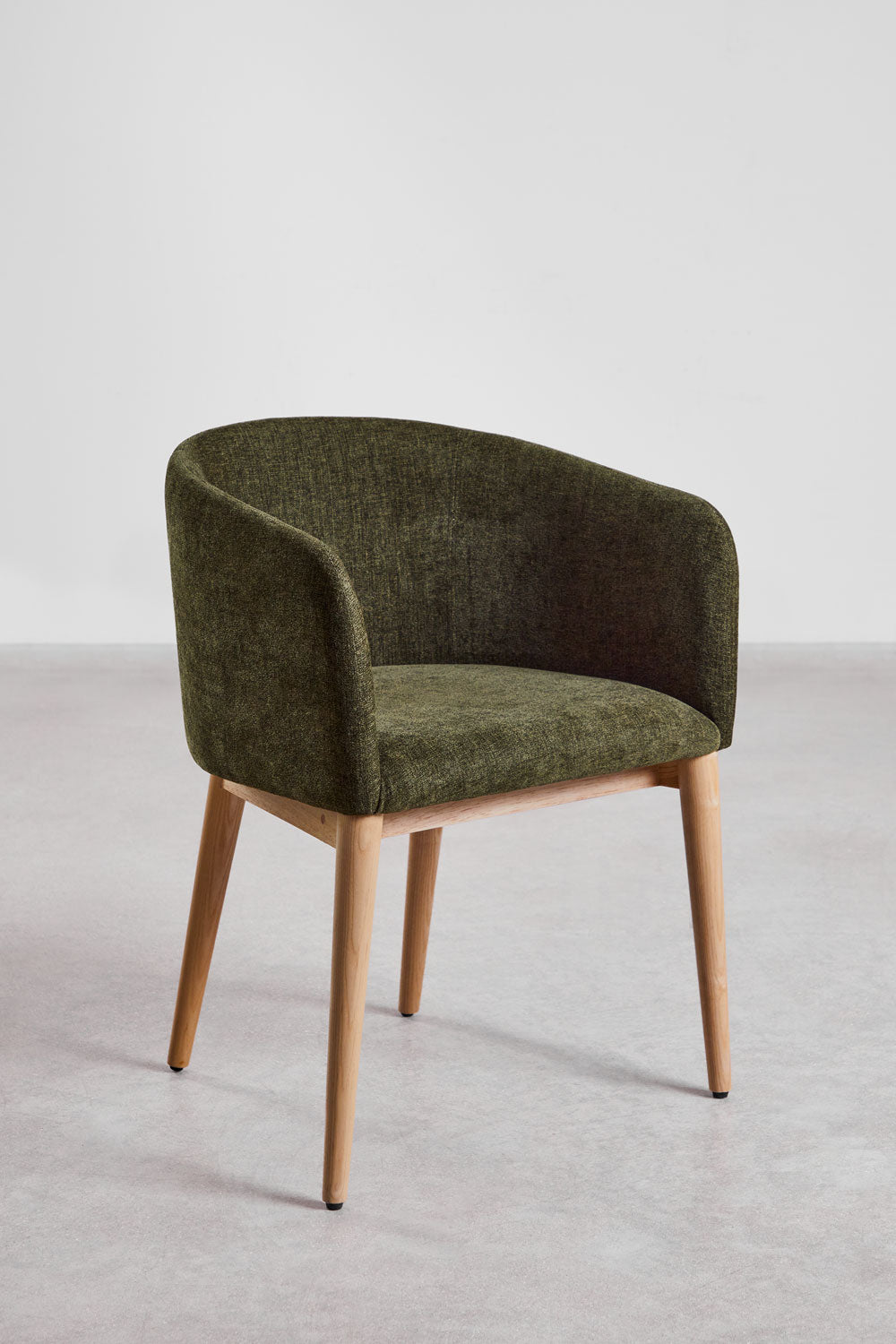SOLUARO dining chair with armrests, natural wood frame, sage green chenille