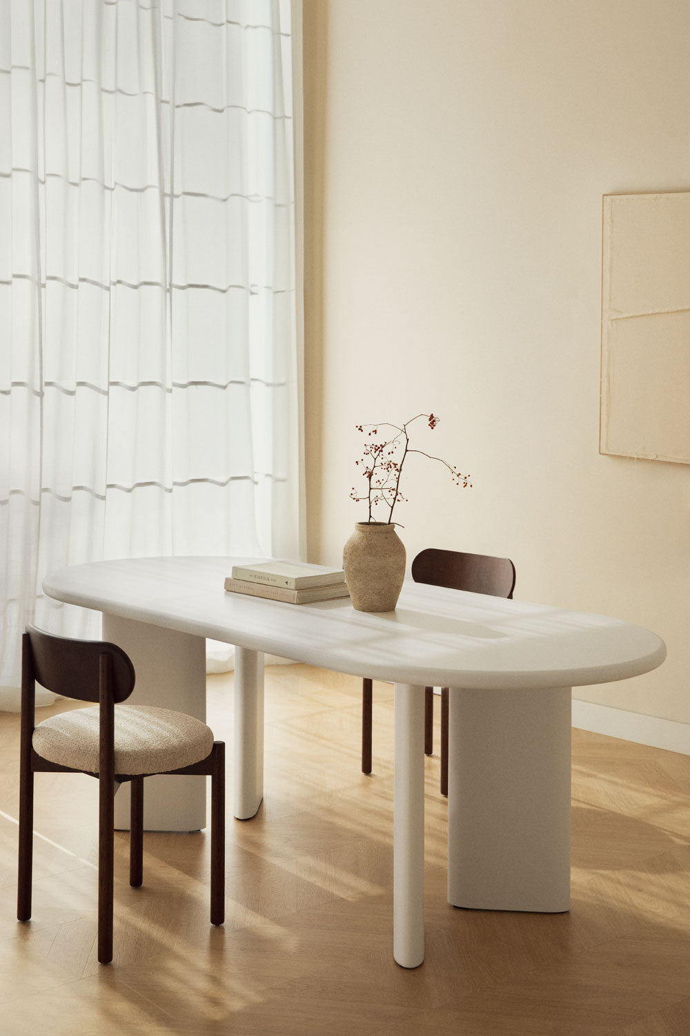Valgomojo stalas LOULOU, ovalus, baltos spalvos