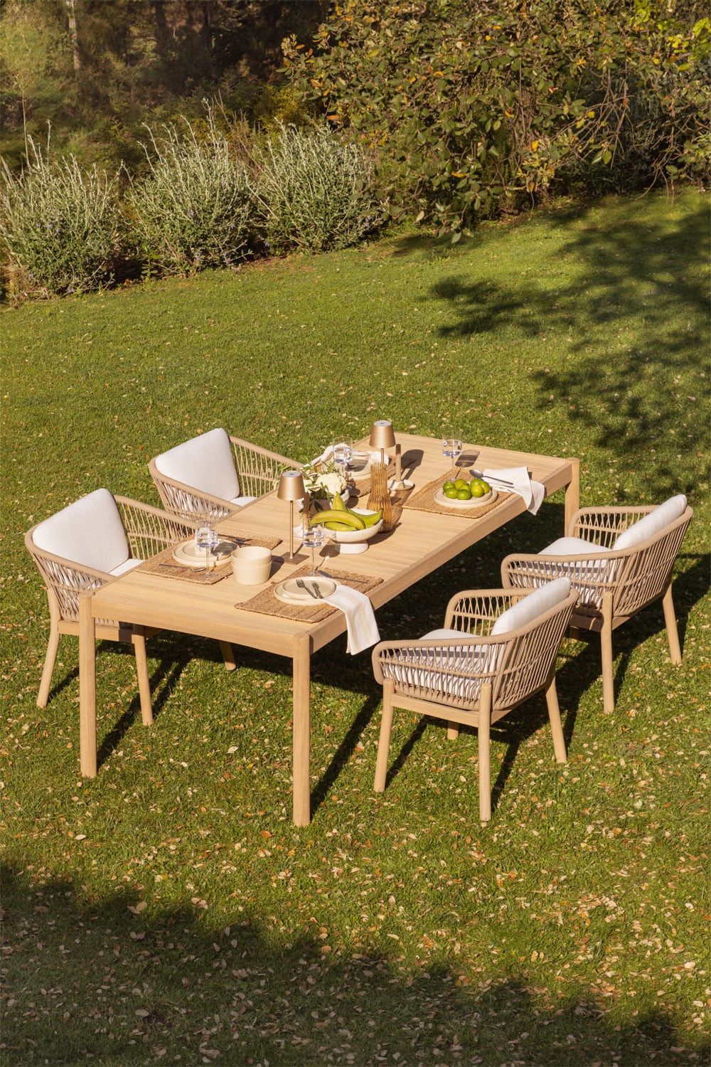 Rectangular table AKACIJA, light (2 options)