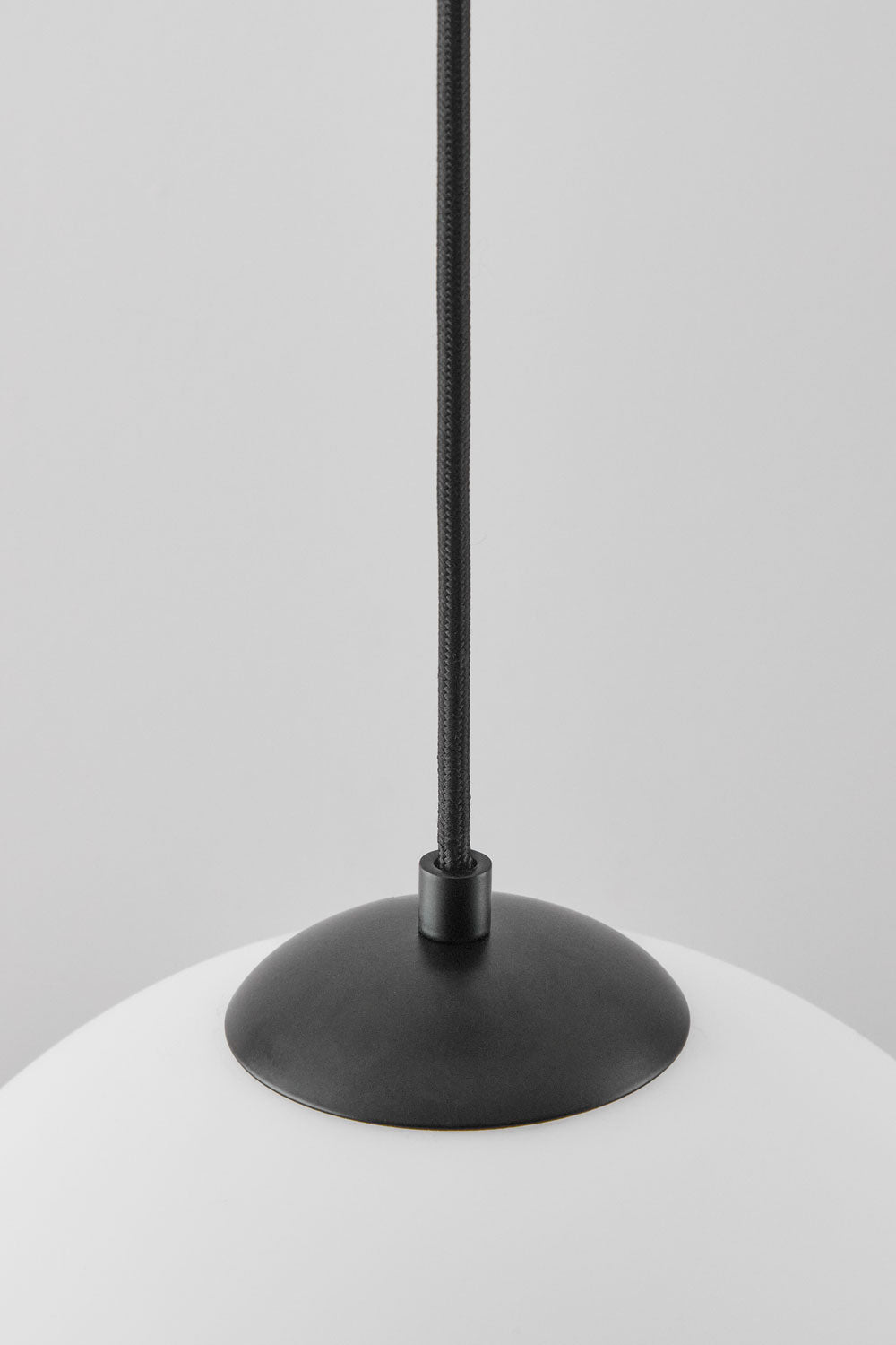 Pakabinamas šviestuvas UVELA, juoda, Ø19 cm