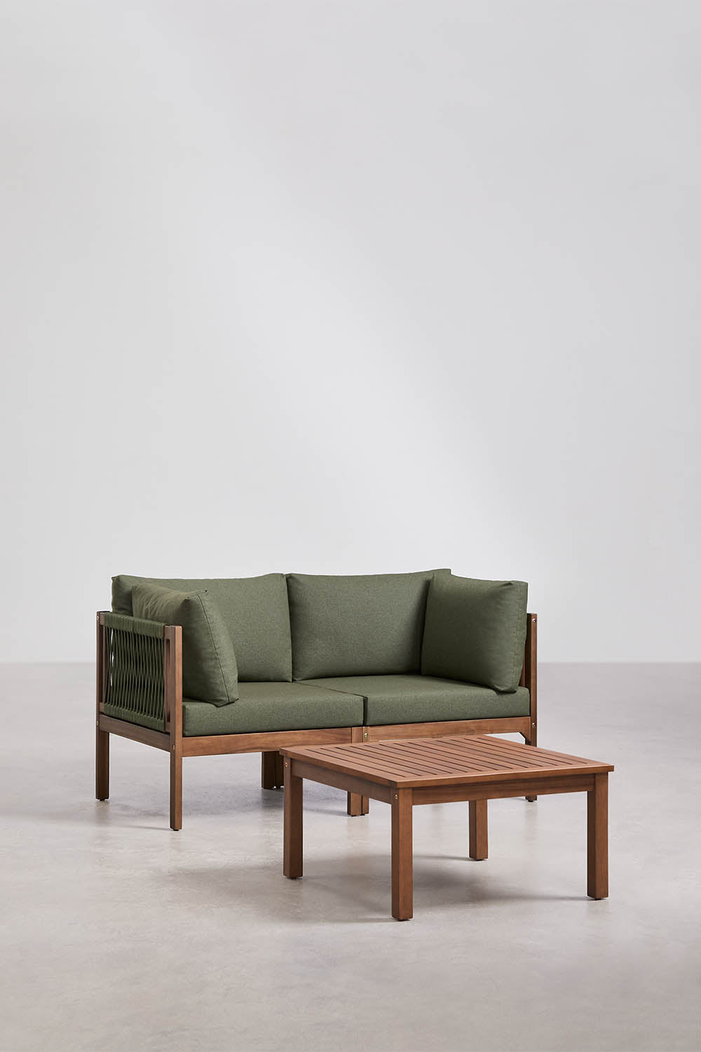 Komplektas BRANSENA, baltos gardenijos, 3 dalių sofa su porankiais ir staliukas