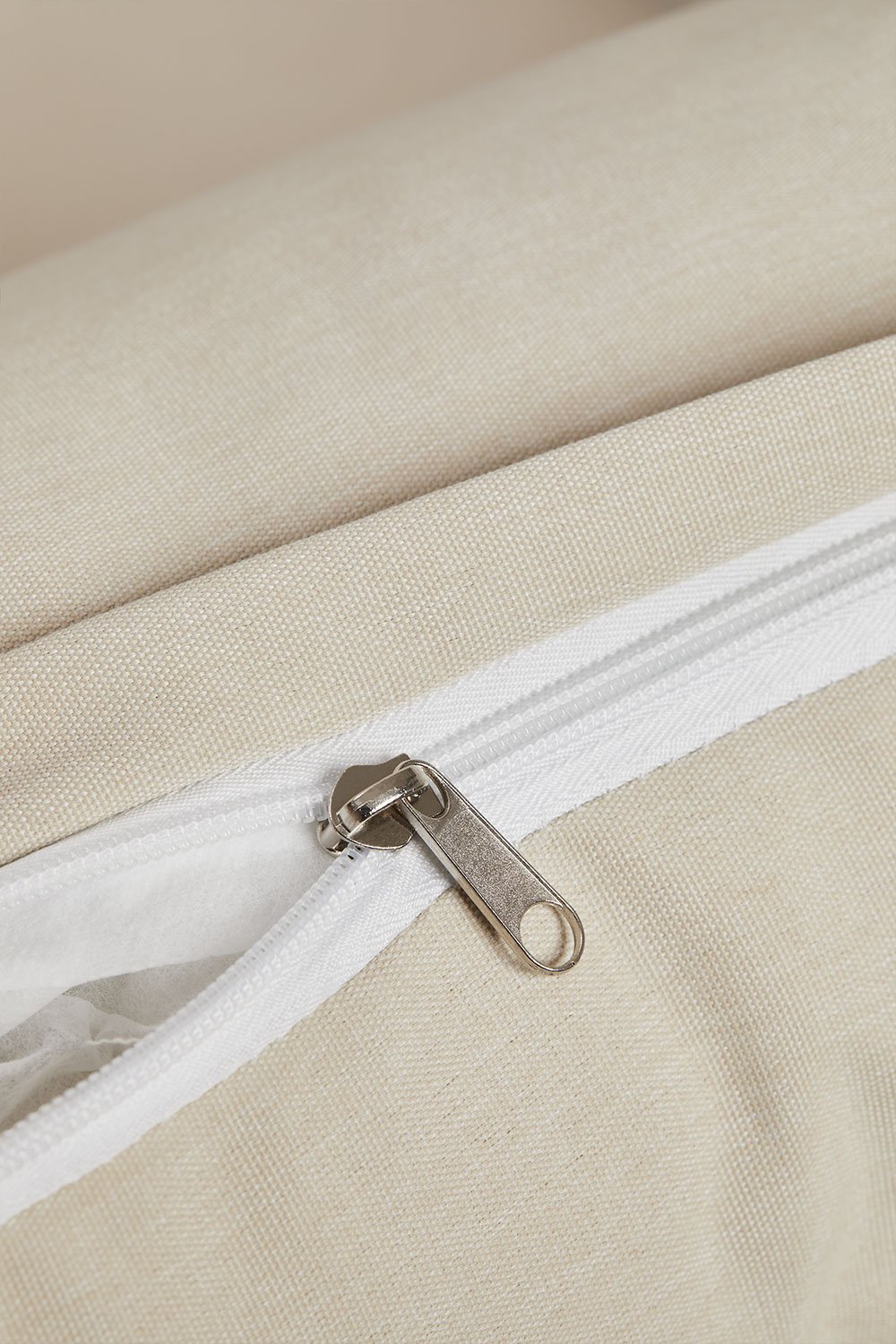 Sodo komplektas su klasikinėmis formomis ir naujoviškais audiniais | namuideja.lt | klasikiniai baldai