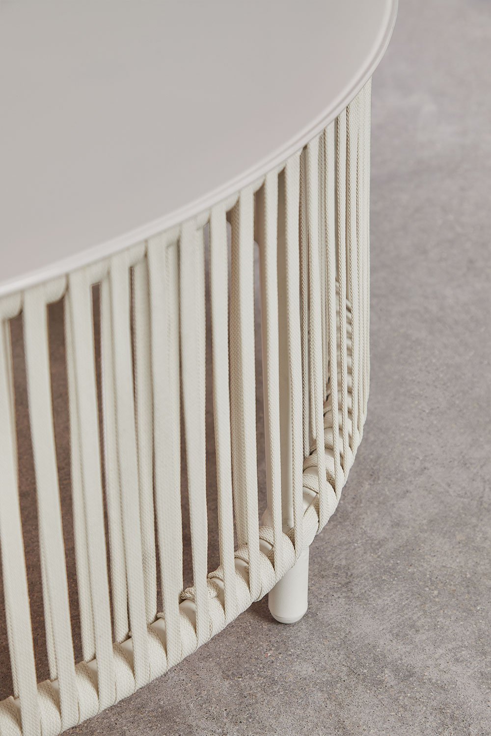 Šiuolaikiškas sodo komplektas su stikliniais staliukais | namuideja.lt | modernus sodo komplektas