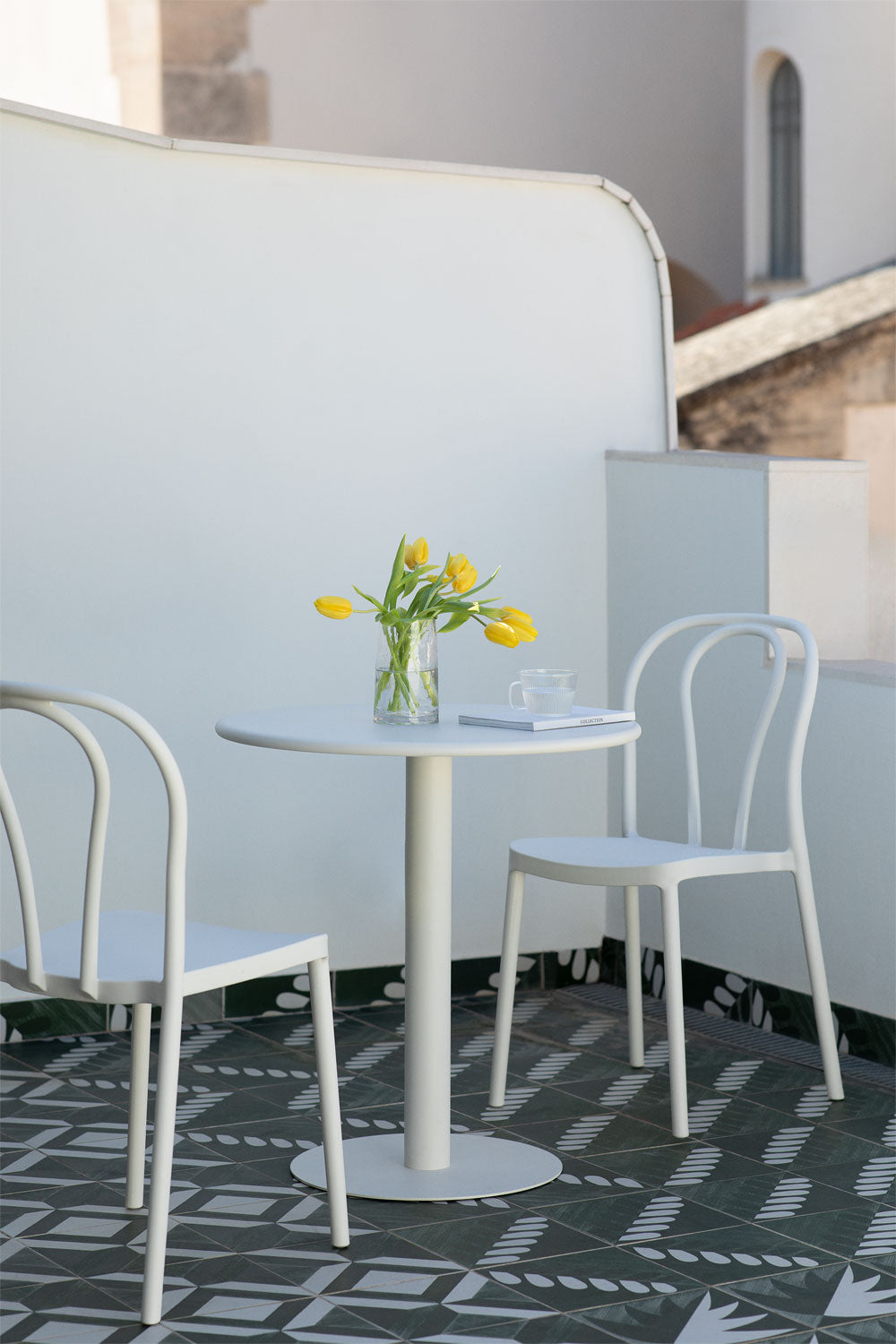 MINTO set, round table and 2 chairs, avocado