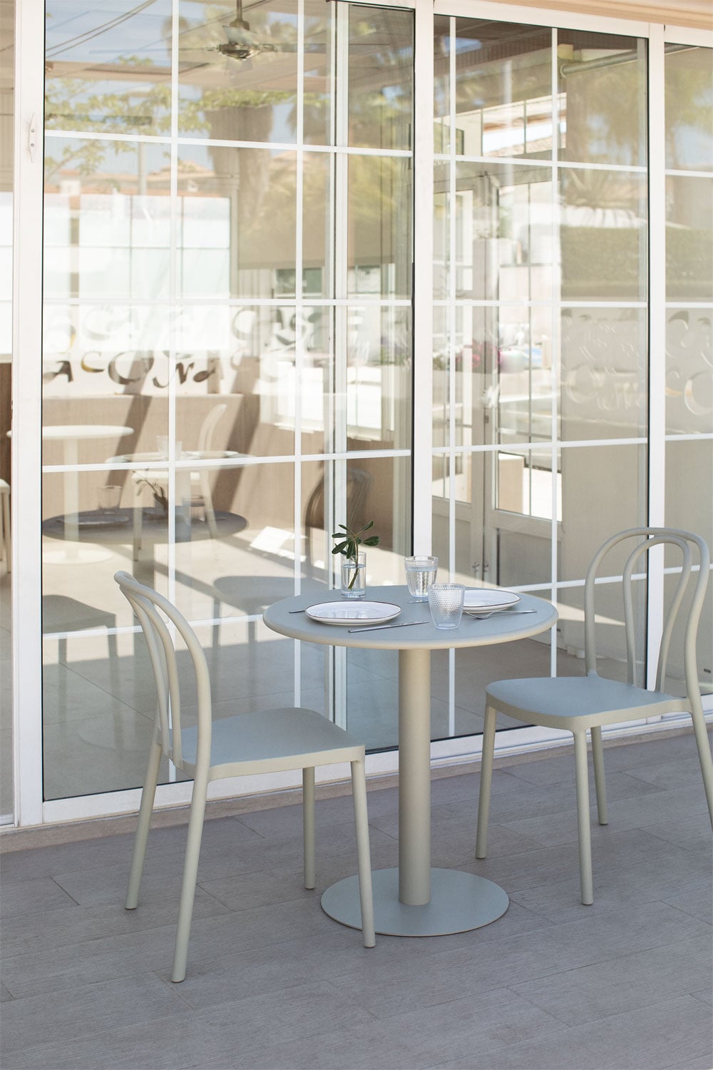 MINTO set, round table and 2 chairs, avocado
