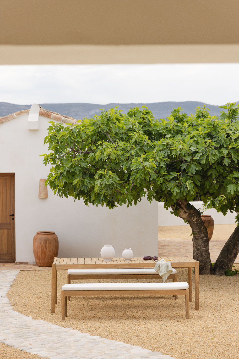 Outdoor furniture set KARVIA, light acacia