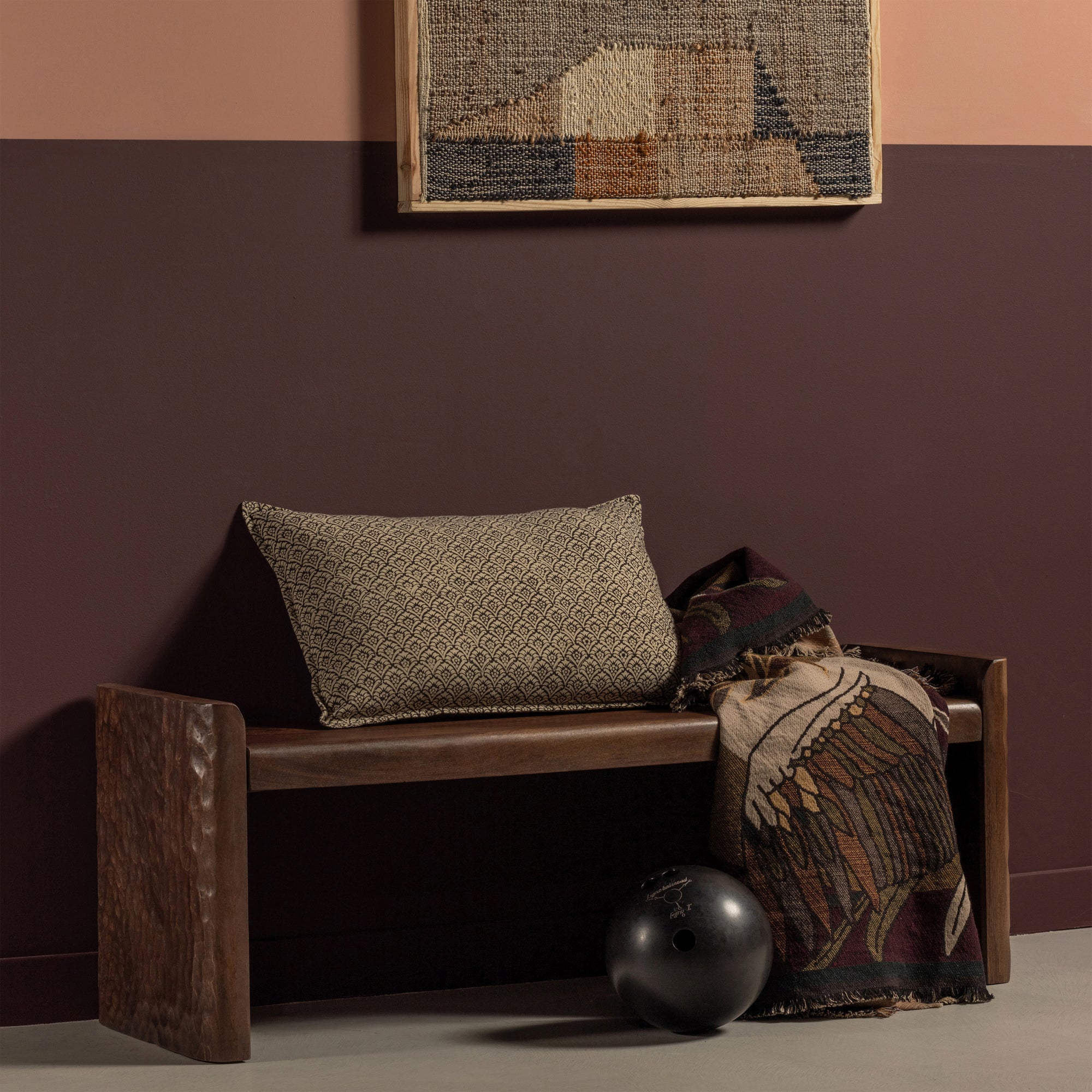PROP BENCH WITH WORKED WOOD LEH WARM BROWN