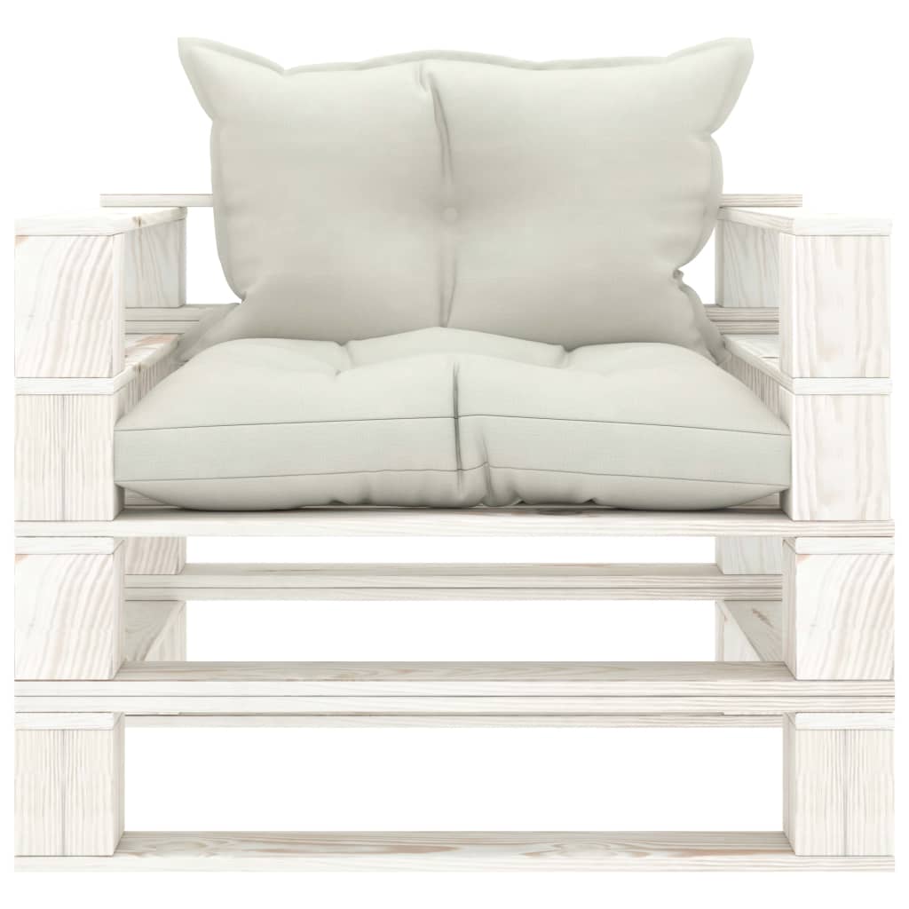 Sodo sofa iš palečių su smėlio spalvos pagalvėmis, mediena