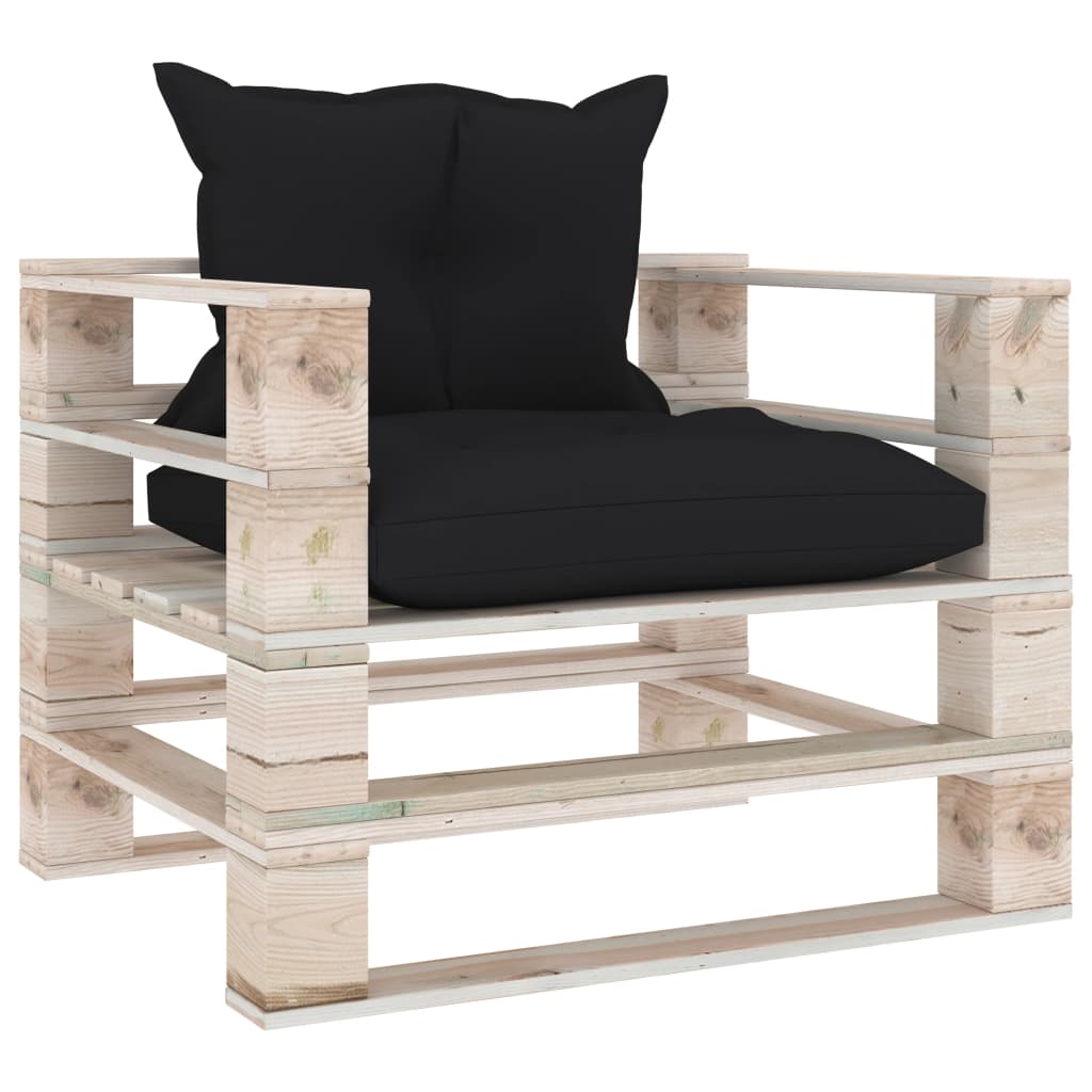 Sodo sofa iš palečių su juodomis pagalvėlėmis, pušies mediena