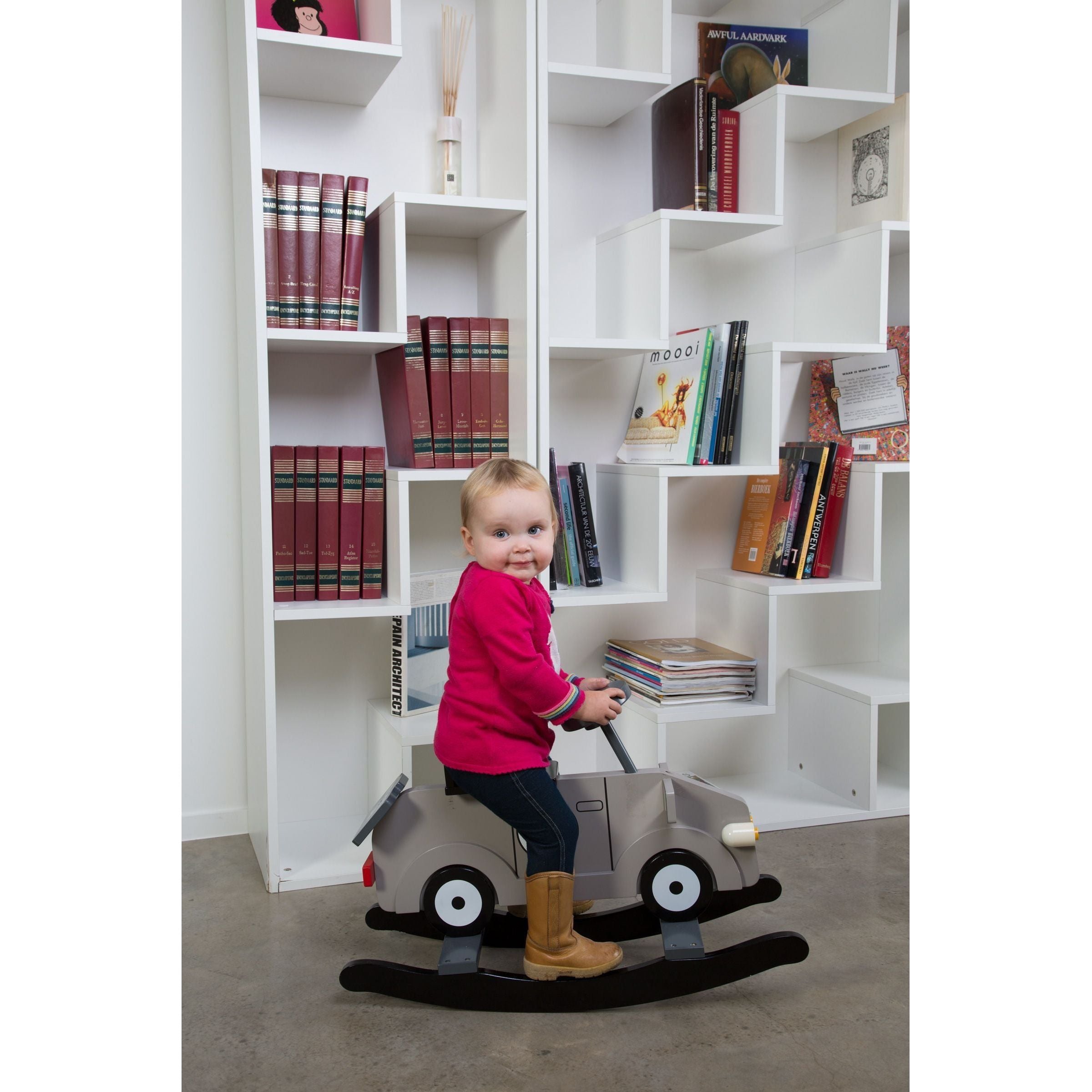 Medinė Supama Pirmoji Mašina, Pilka Spalva